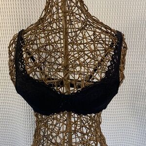 Fandecie Black Lace Padded Underwire Bra. Size Small A70. NWOT. End to End 26”